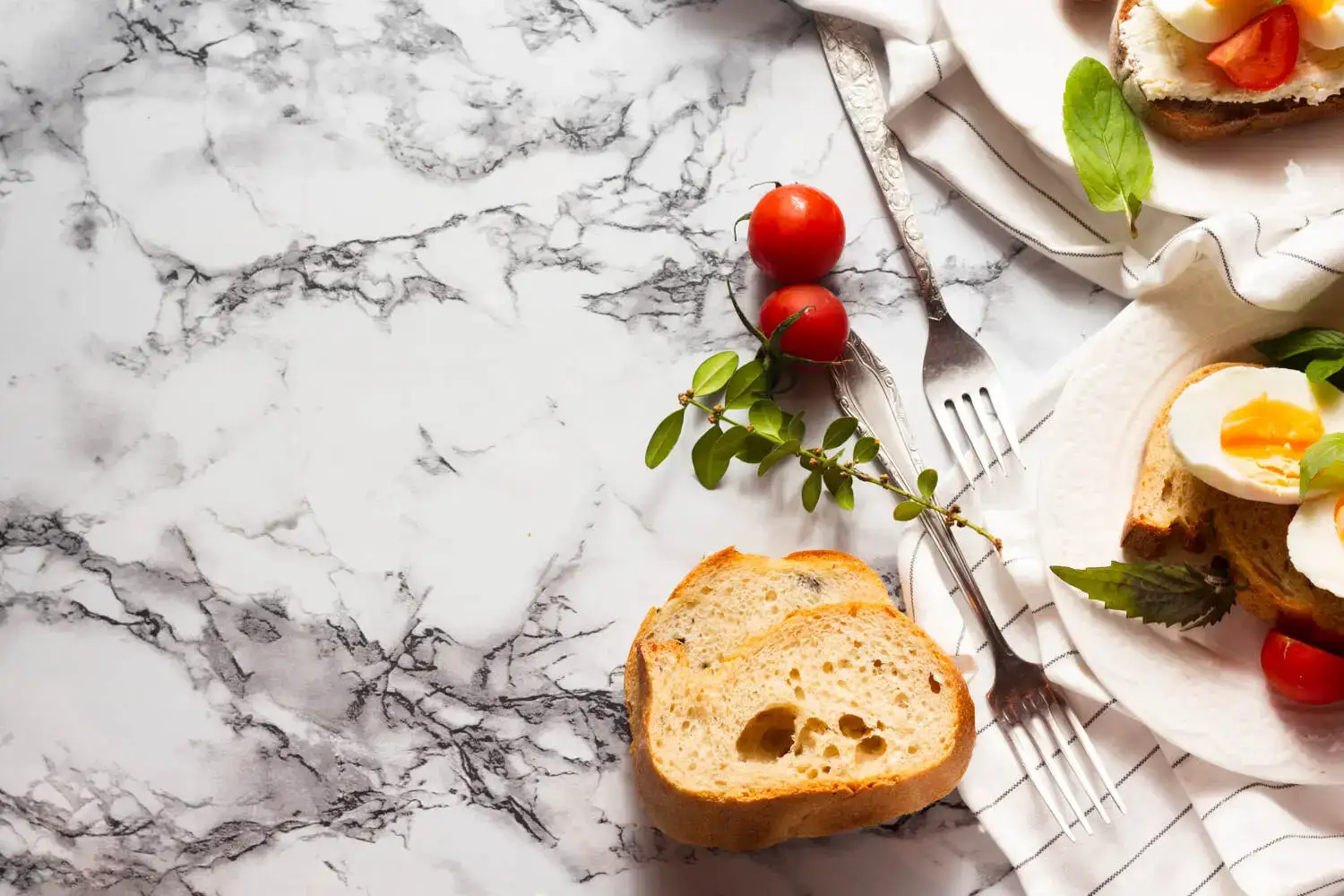 How to Choose the Right Marble for Your Kitchen: Colors, Veining, and Finish Options